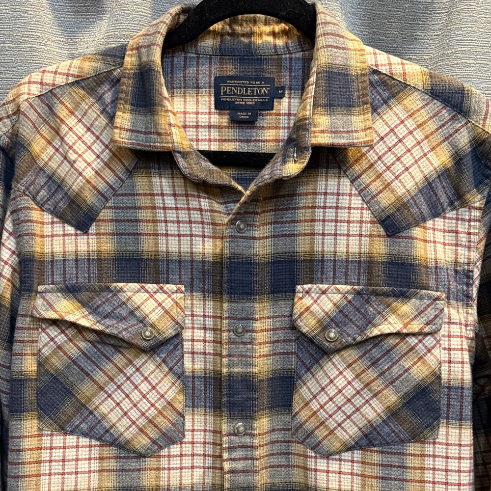 Pendleton Men's Plaid Shirt in Blue, Tan, and Red - Excellent - sz Medium - NWOT